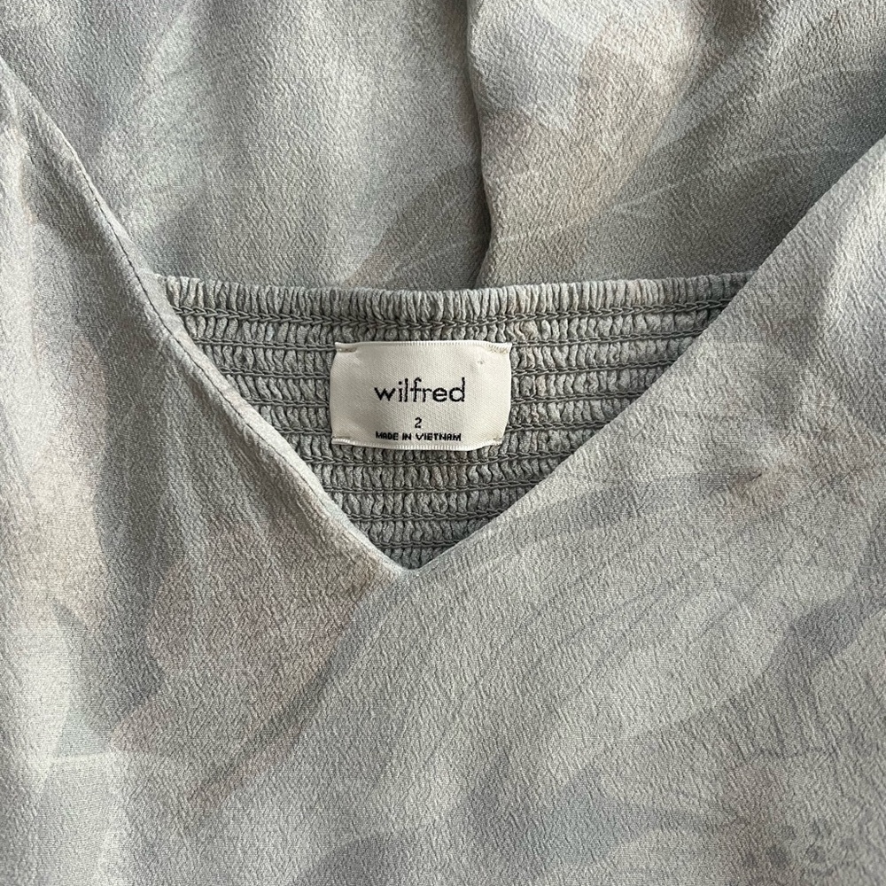 Aritizia grey/white mini dress in a size 2 - Picture 4 of 4